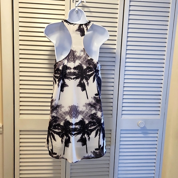 Volcom Black and White Hawaiian print sundress - Picture 2 of 6